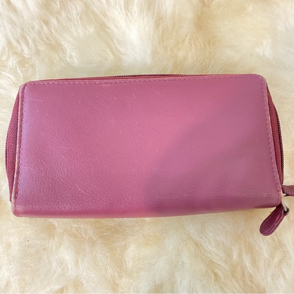 Great American Leather Works Handbags - Great American Leather Works Burgundy Multi-Slot Wallet
